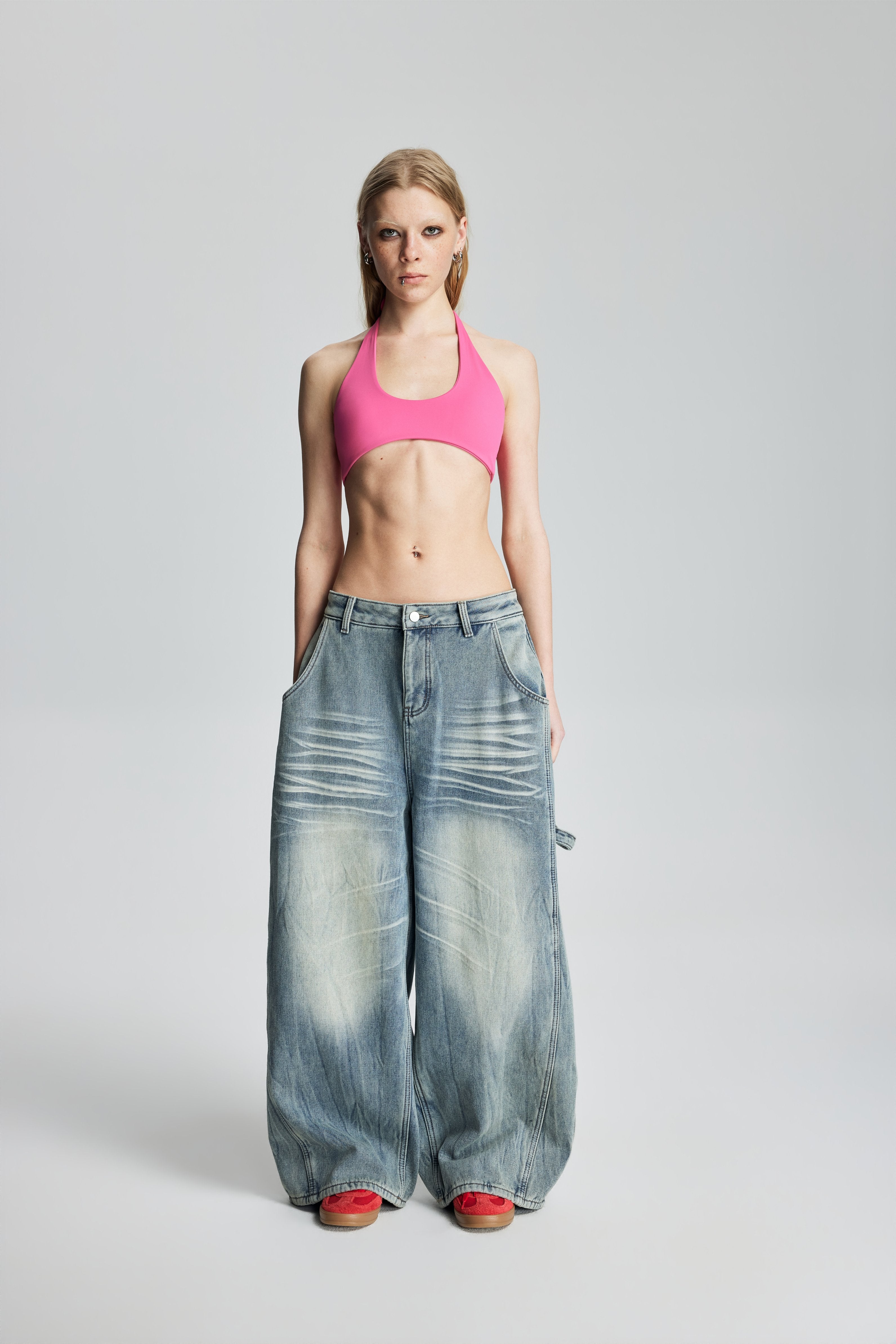 Halter Tie-Back Sports Bra (Pink)